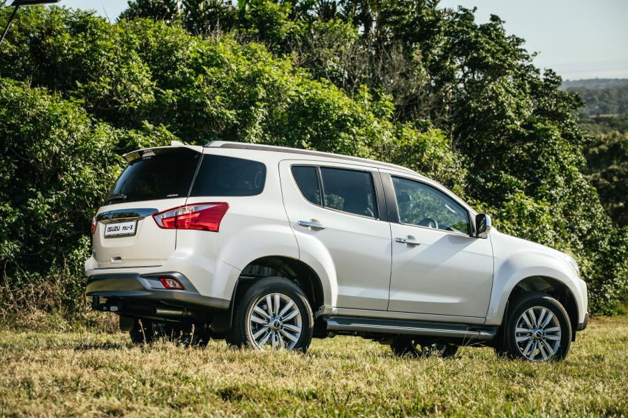  Isuzu MU-X 2018 года  (ZA) (фото 33 из 40)
